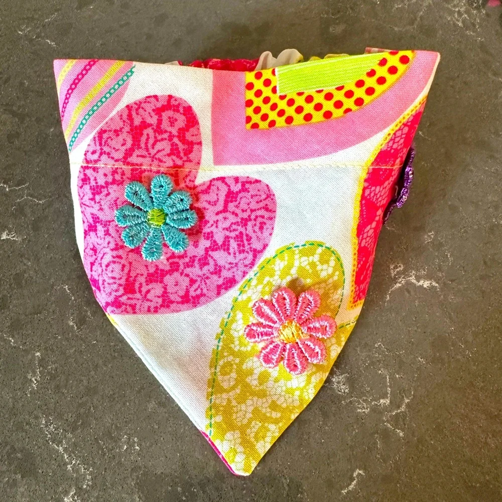 Handcrafted dog bandanna in Sm. Measures 13 to 15 inches around.